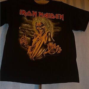 Black Graphic Tee - Short Sleeve